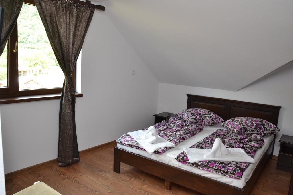 Vila Golful Dunarii Dubova Luaran gambar
