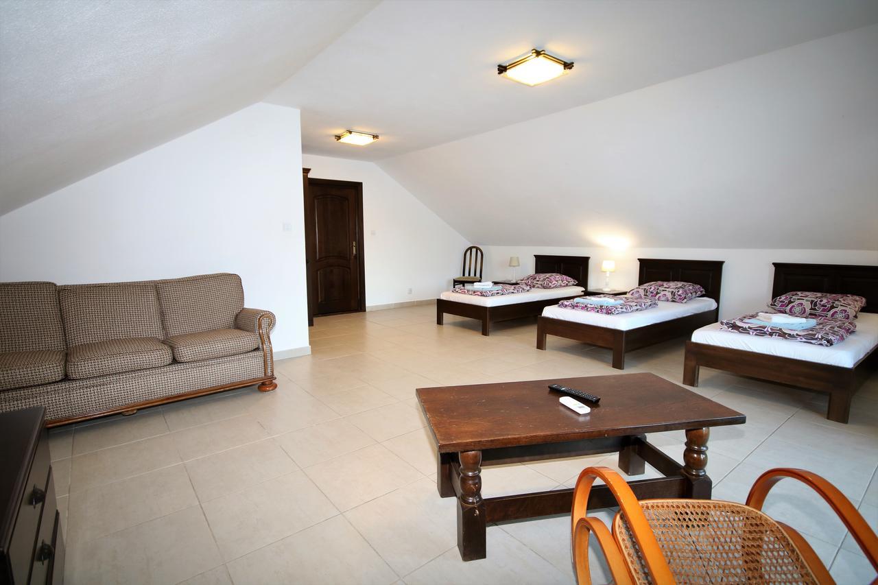Vila Golful Dunarii Dubova Luaran gambar